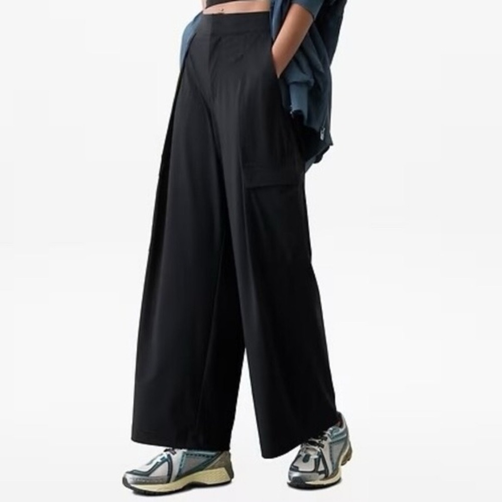 NWT Athleta Pinnacle Cargo Pants Black Various Sizes and Lengths